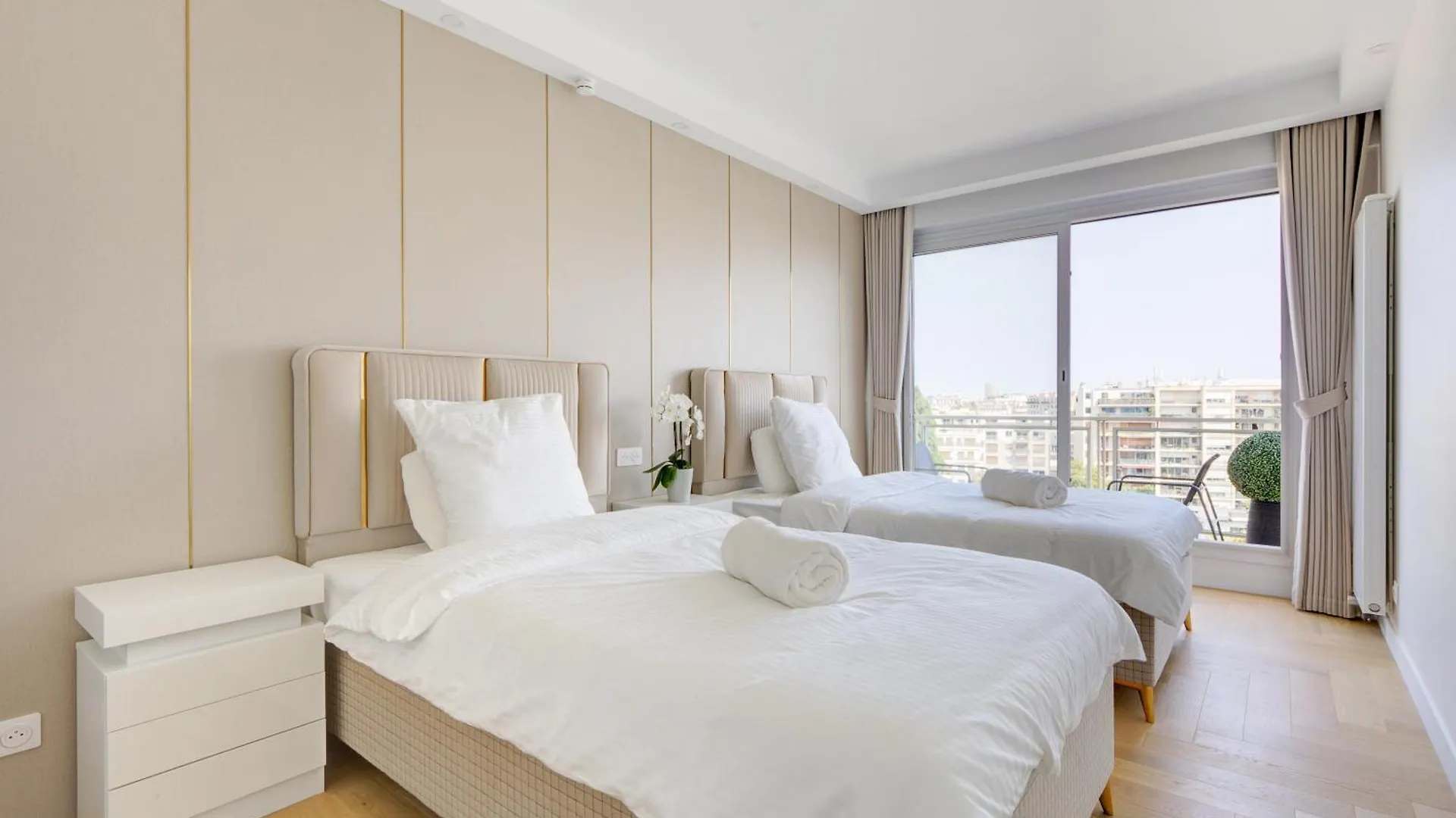 101 Penthouse Royal A Avec Vue Imprenable Sur La Tour Eiffel Apartment *