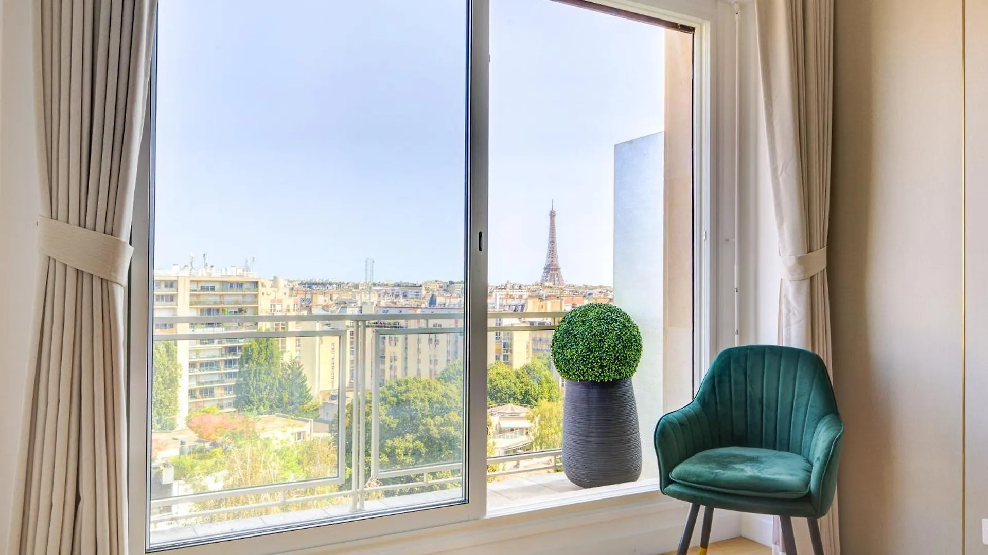 101 Penthouse Royal A Avec Vue Imprenable Sur La Tour Eiffel *