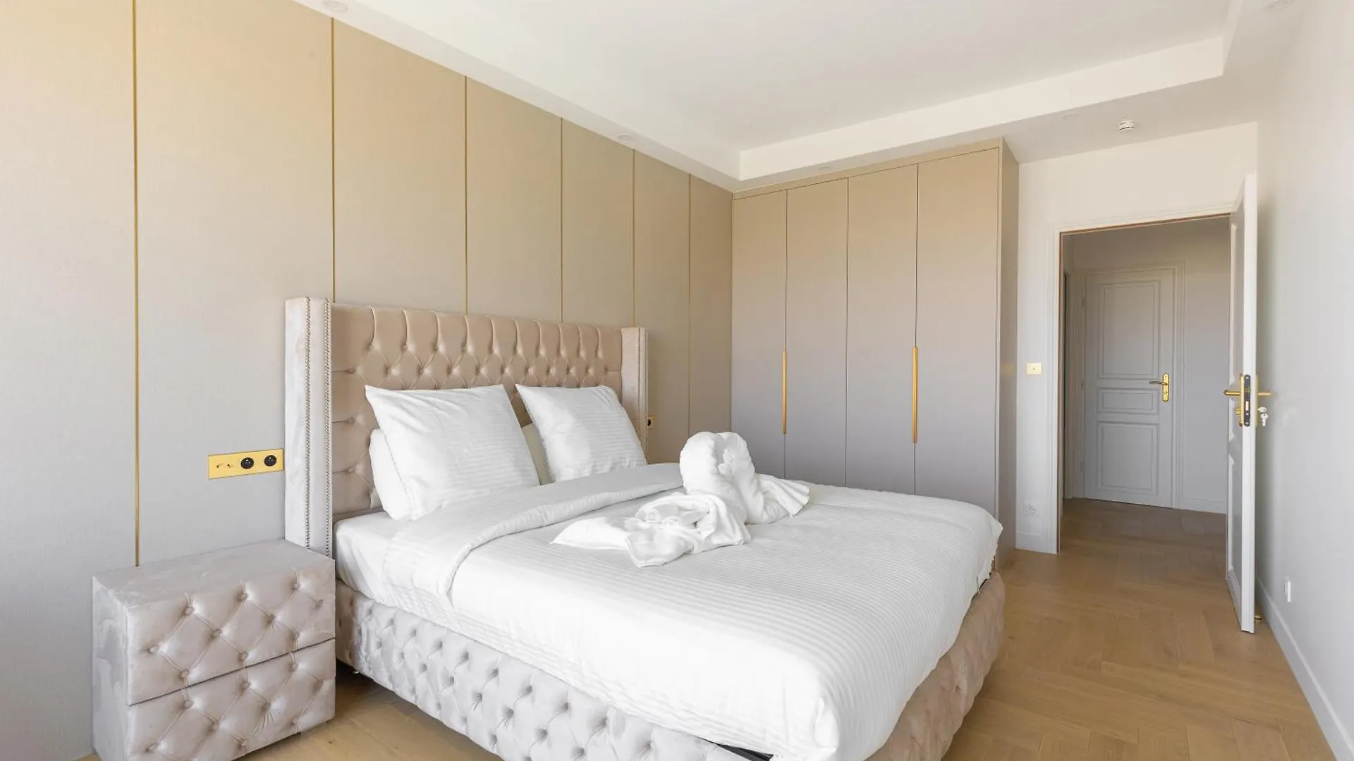 101 Penthouse Royal A Avec Vue Imprenable Sur La Tour Eiffel